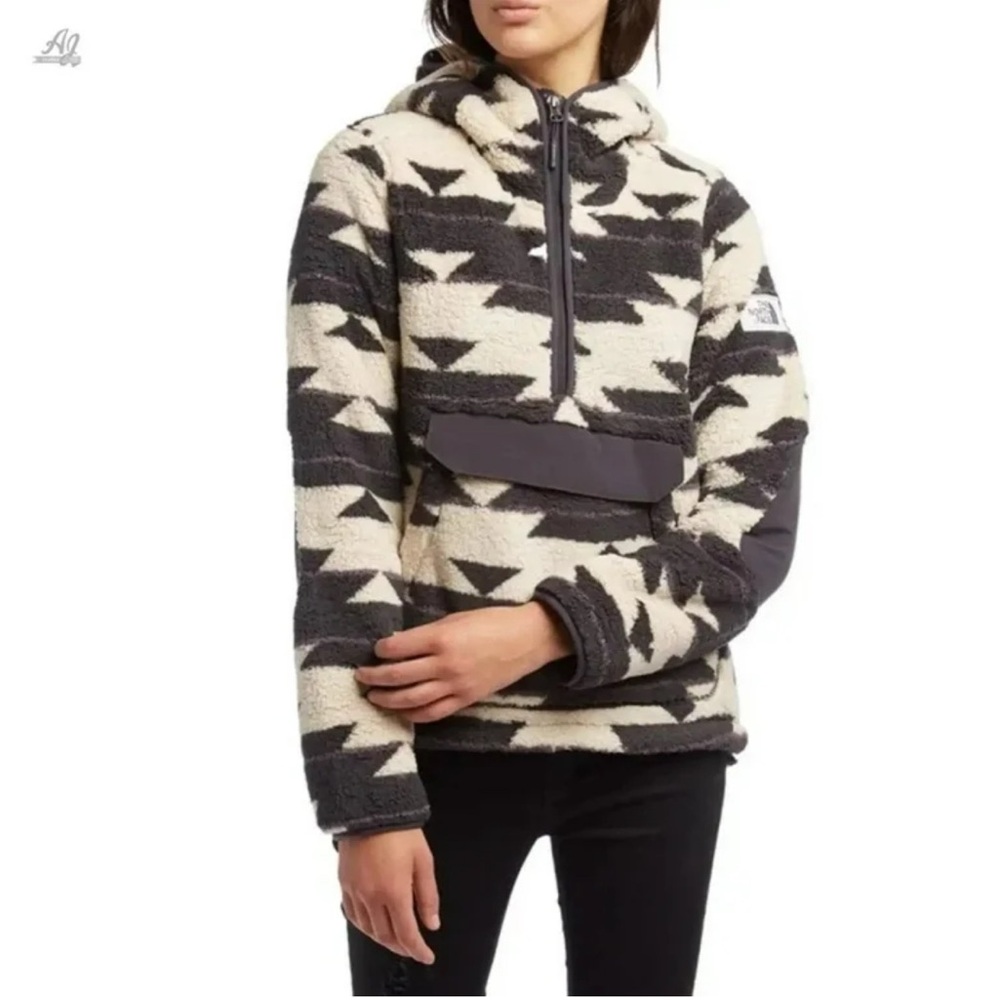 The North Face Campshire Hooded Pullover Fleece, Size Small
